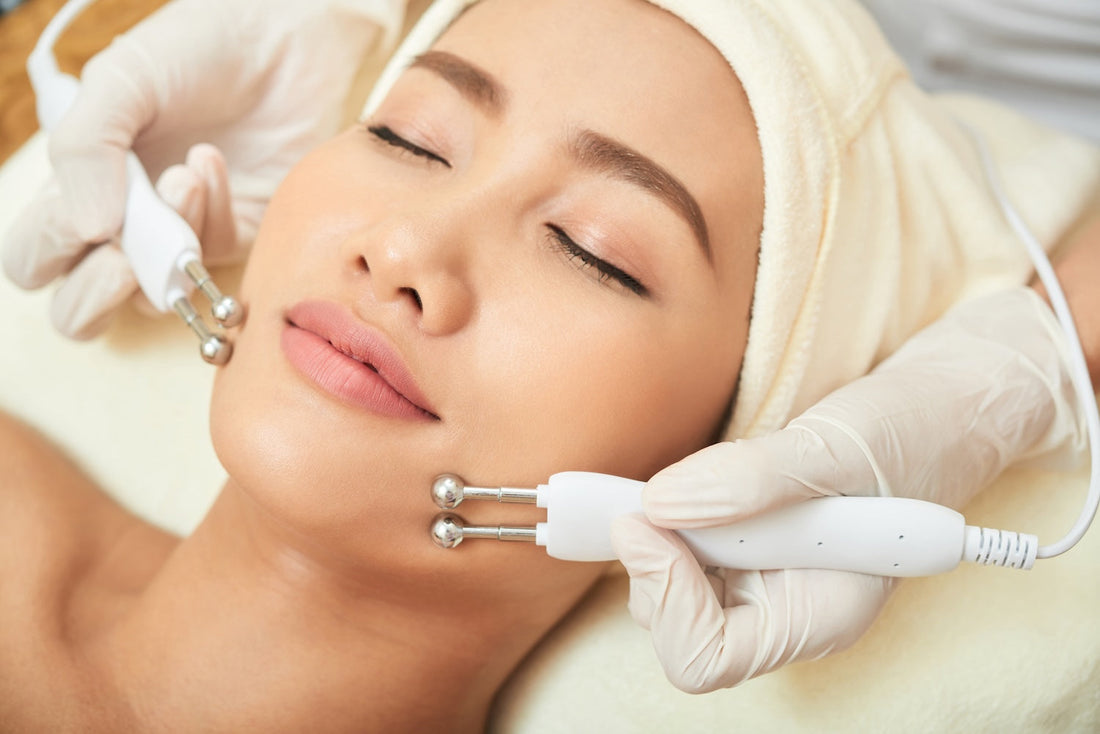 The Benefits of Microcurrent Facelifts: More Than Just a Younger Look